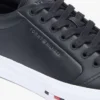 Sneaker van gevulkaniseerd leer Sneaker van gevulkaniseerd leer