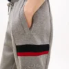 Sweatpants met kenmerkende strepen Sweatpants met kenmerkende strepen