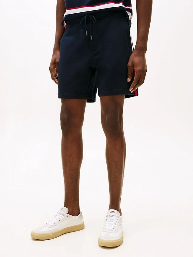 Sweatshort met vlaglogo Sweatshort met vlaglogo