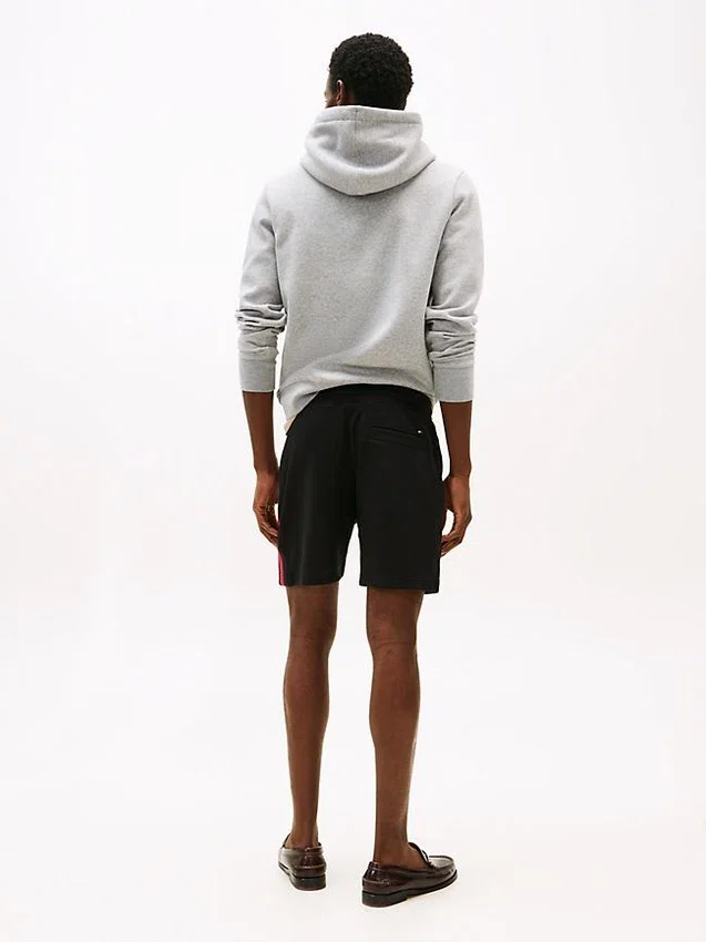 Sweatshort met vlaglogo Sweatshort met vlaglogo