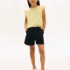 T-shirt met geborduurde oogjes en fladderende mouwen voor kinderen T-shirt met geborduurde oogjes en fladderende mouwen voor kinderen