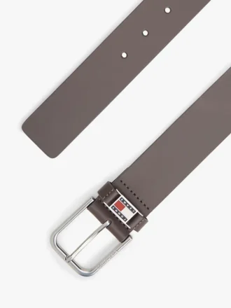 Tommy Jeans leren riem met geëmailleerde badge Tommy Jeans leren riem met geëmailleerde badge