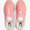 Tommy Jeans suède sneaker met plateauzool Tommy Jeans suède sneaker met plateauzool
