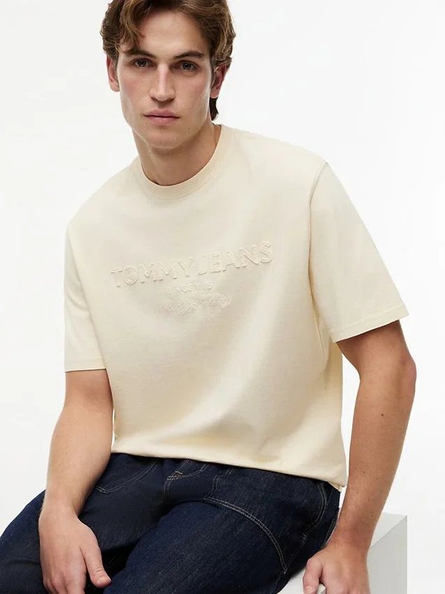 Tommy Jeans T-shirt met vervaagd logo Tommy Jeans T-shirt met vervaagd logo
