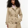 Trenchcoat met dubbele rij knopen en ceintuur Trenchcoat met dubbele rij knopen en ceintuur