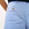 Twill-Shorts met zakken en gouden knopen Twill-Shorts met zakken en gouden knopen