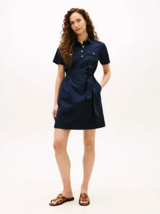 Utility-shirtjurk met korte mouwen en riemen Utility-shirtjurk met korte mouwen en riemen