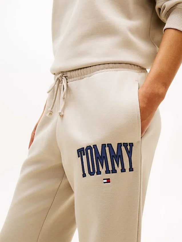 Varsity Tommy Logo Sweatpant Varsity Tommy Logo Sweatpant