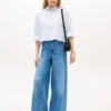 Versierd cropped popeline shirt Versierd cropped popeline shirt